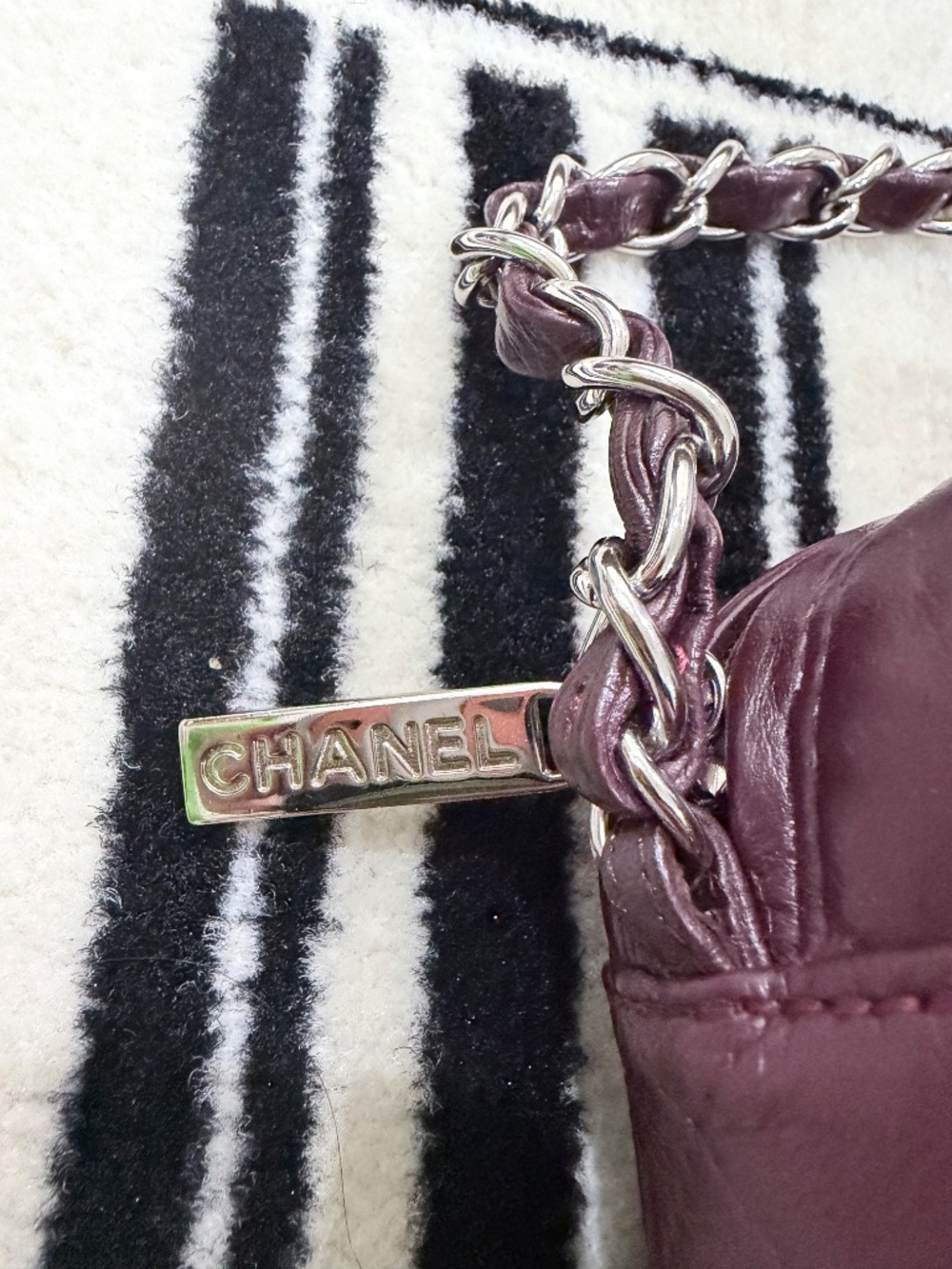 Vintage Chanel Camera Bag in a Rich Burgundy Quilted Lambskin Shoulder Bag - Picture 3 of 14